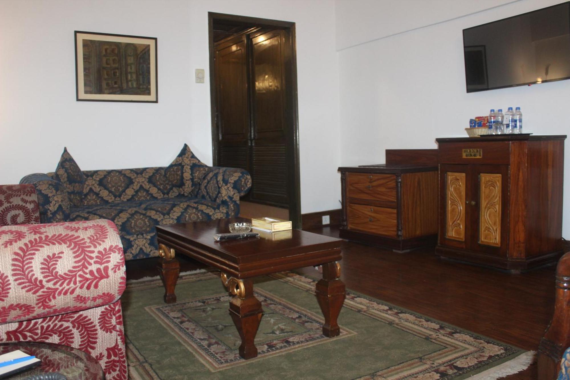 Mehran Hotel Karachi Buitenkant foto