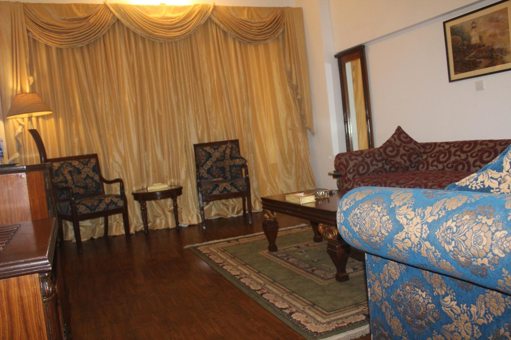 Mehran Hotel Karachi Buitenkant foto