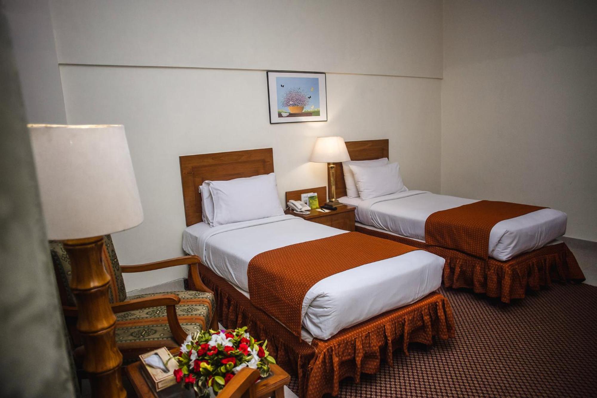 Mehran Hotel Karachi Buitenkant foto
